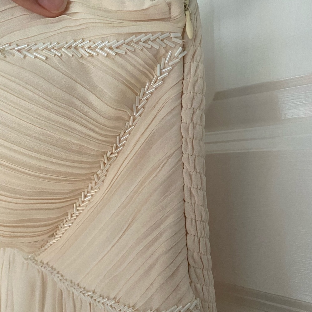 Dress - Picture 8 of 9